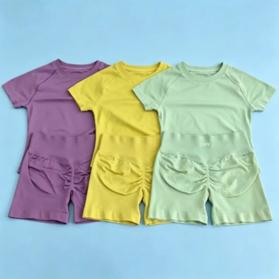 Set Sportivo da Donna Impact in 2 Pezzi, Completo Yoga Senza Cuciture a Maniche Corte, Pantaloncini Aderenti per Allenamento e Corsa