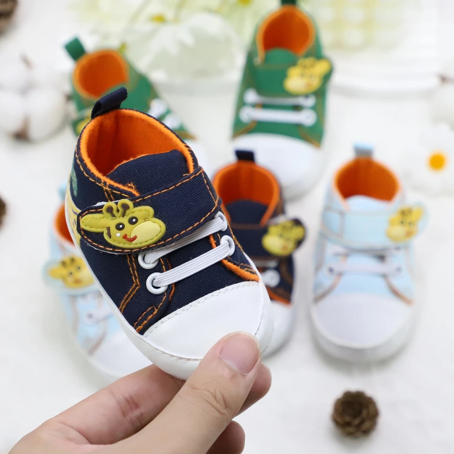 Scarpe da ginnastica comode e carine per neonati, scarpe leggere antiscivolo per l'uso quotidiano e da vacanza, per tutte le stagioni