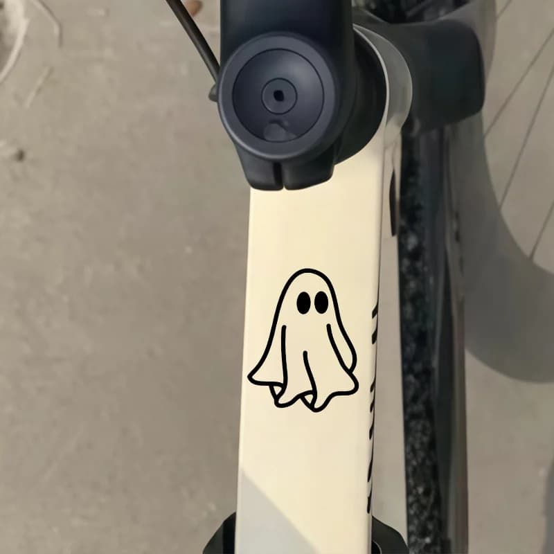 2 Pezzi Adesivi in Vinile Impermeabili con Disegno Fantasma, Decalcomanie Rimovibili per Casco Moto, Bici, Specchietto Retrovisore Auto