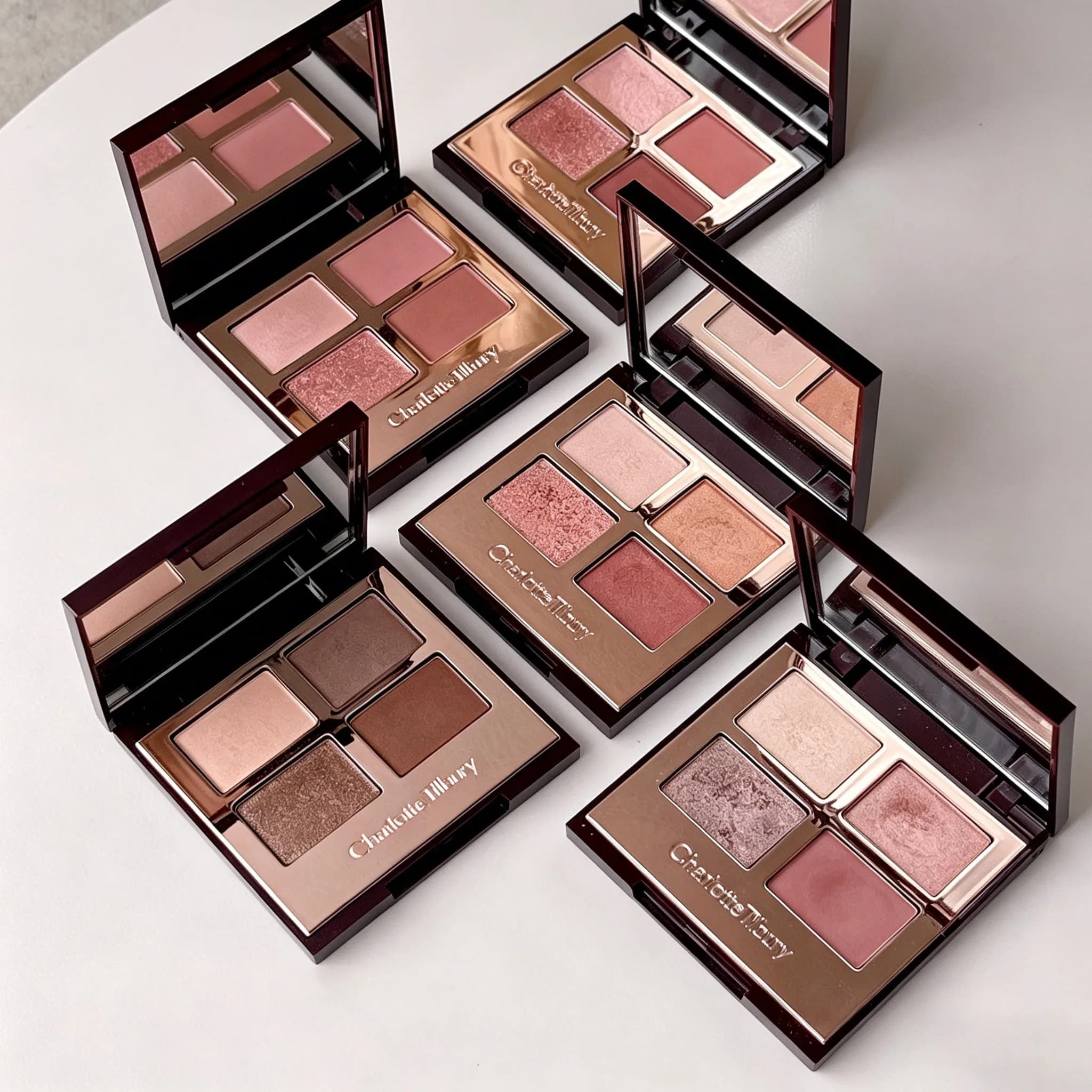 Palette Ombretti Portatile CT alla Moda, 4 Colori, 5.2g, Effetto Soft Focus, Facile da Applicare, Cosmetici Naturali