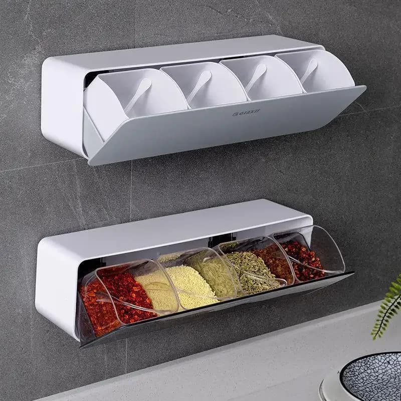 Nuovo prodotto innovativo Set di scatole per condimenti in plastica montate a parete Contenitore per spezie da cucina a quattro griglie per erbe sale e pepe