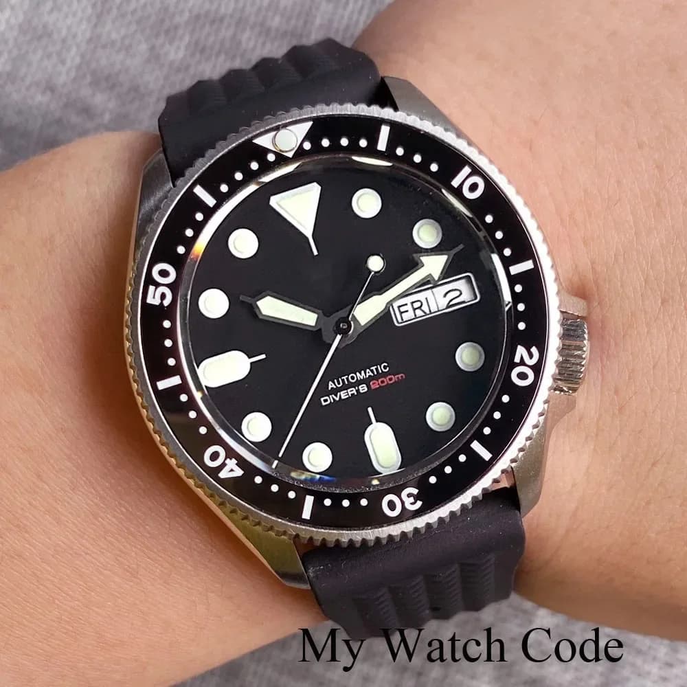200m Diving Impermeabile Mod Dive 37MM NH36A Orologio da polso automatico Orologio da uomo Quadrante bianco/arancione/nero Rejor Sunburst Rosso
