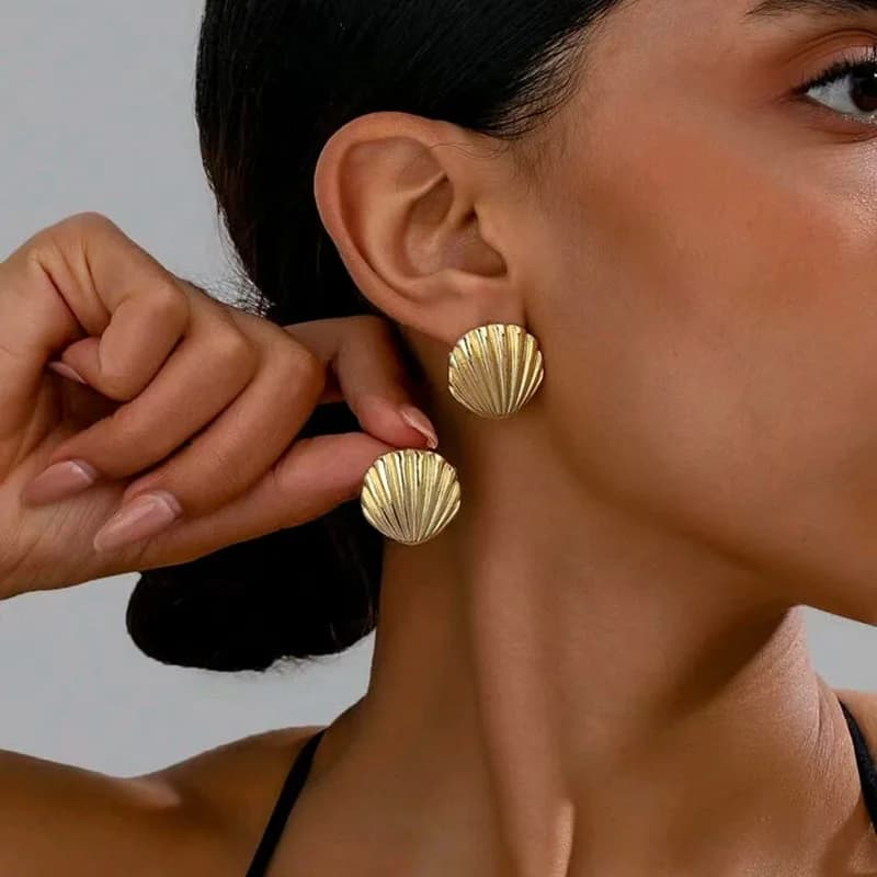 LATS Nuova esagerazione Orecchini a bottone con texture di conchiglia dell'oceano per le donne Accessori alla moda Personalizzazione Orecchini gioielli Abbigliamento quotidiano