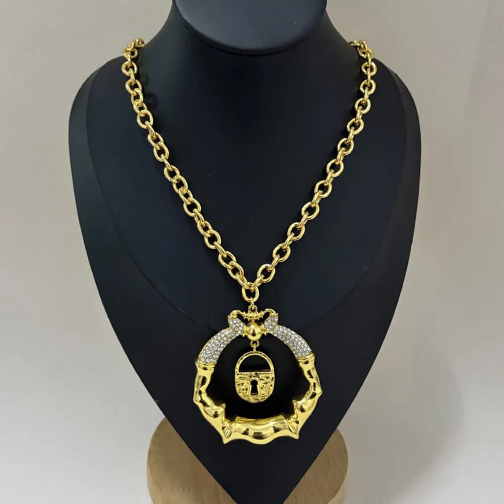 Accessorio per dichiarazione maglione gioielli con ciondolo con lucchetto in lega metallica da donna nuova 1PC