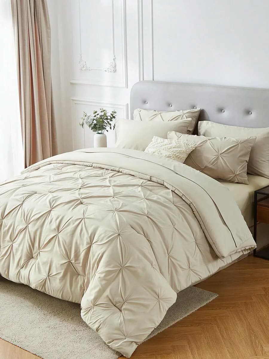 Set Queen Size Cover with Ribbed Folds and Sheets - Soft, Breathable, Hypoallergenic, Washable in Washing Machine
