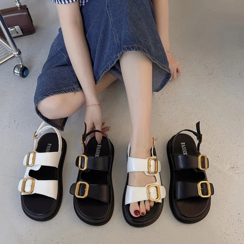 Sandali da donna con plateau gladiatore 2025 Sandali piatti da donna estivi con fibbia in metallo Sandali da donna con fondo morbido casual alla moda