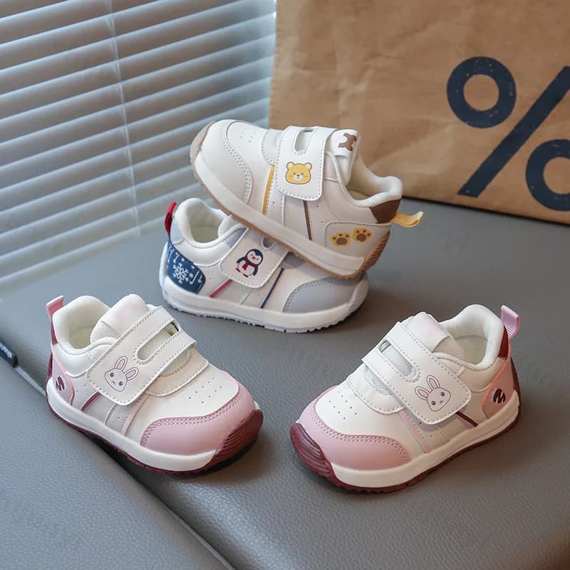 Scarpe sportive casual per bambini 2025 Autunno Nuove scarpe da corsa per ragazze dei ragazzi Scarpe da passeggio per bambini all'aperto Scarpe da ginnastica per bambini