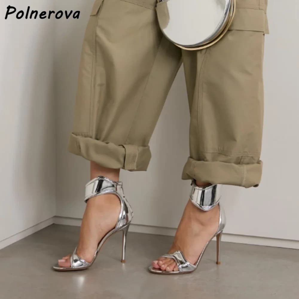 Sandali con cinturino dritto a forma di onda Fascia alla caviglia Scarpe in pelle con cerniera posteriore in oro argentato Sandali moda sexy a spillo estivi 2025