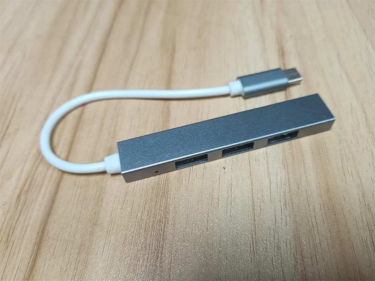 Hub di tipo C o USB a 4 porte per estensione computer telefono cellulare Hub USB ricarica dati Tramsimission cavo USB