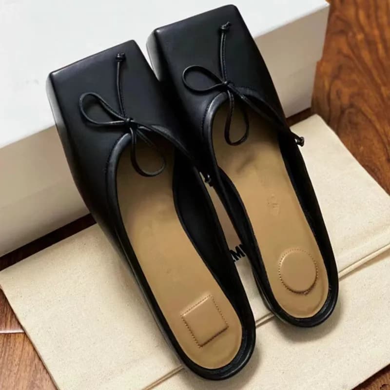 Decorative Slippers with soft butterfly knot Fashion woman Square Toe Sandals with thin and shallow heel Sexy and cozy beach sandals for vacation