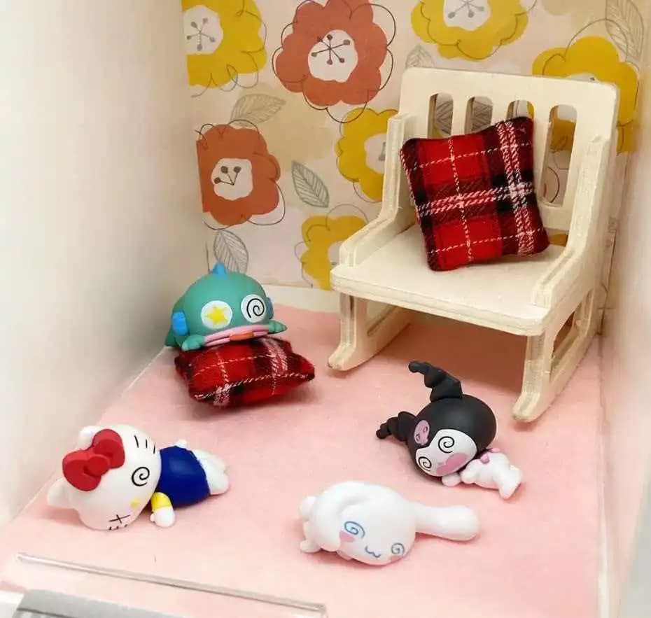 Nuovo Prodotto Disponibile: Figurina Blind Box con Personaggi Kt Cat e Kuromi, Design Sorprendente, Ornamento da Scrivania, Regalo a Sorpresa per le Feste