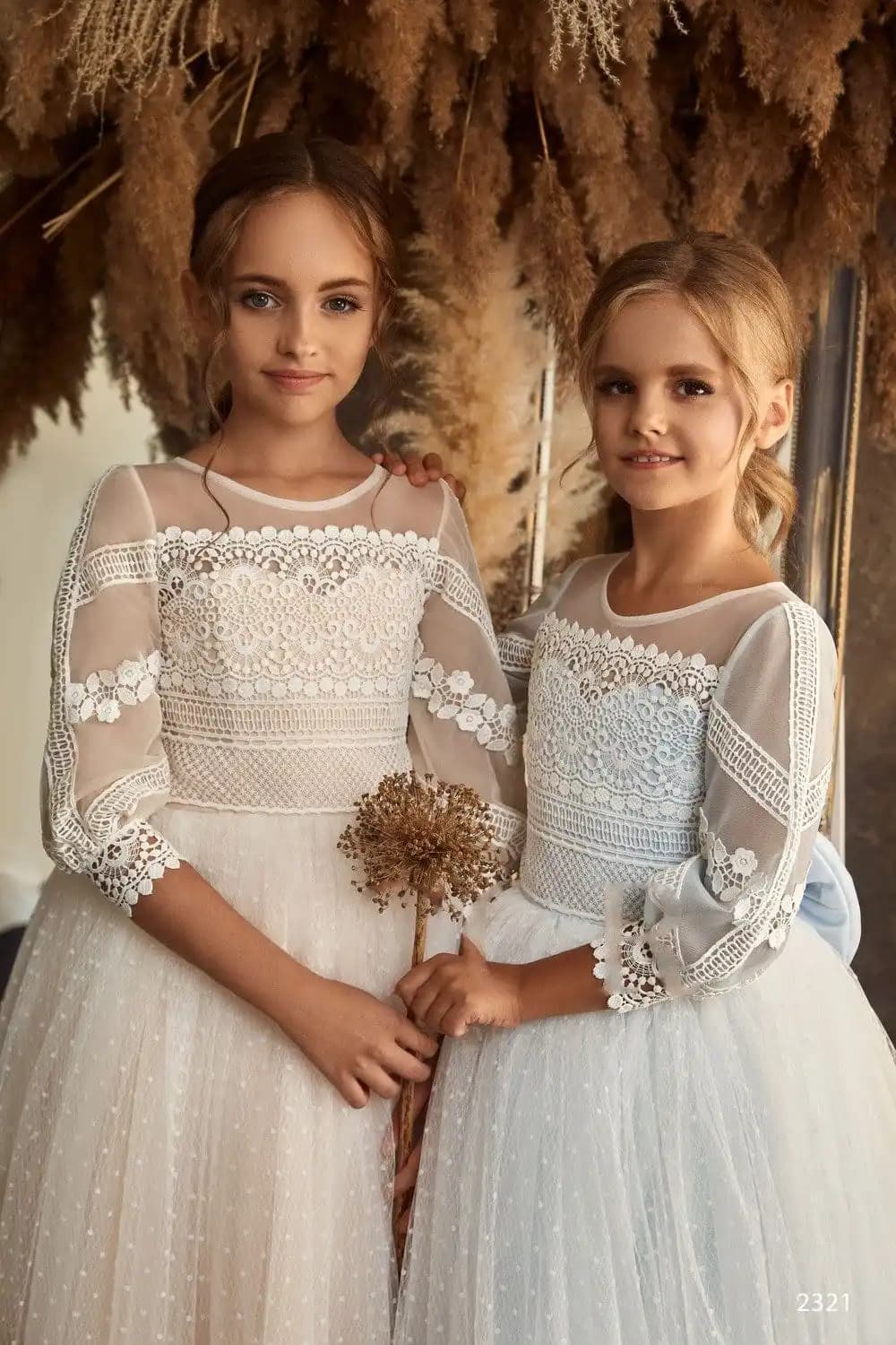 Splendido abito da ragazza di fiore in pizzo con cintura con fiocco soffice per abiti da sposa Scoop Appliques Abiti da ballo da sera per feste di compleanno per bambini