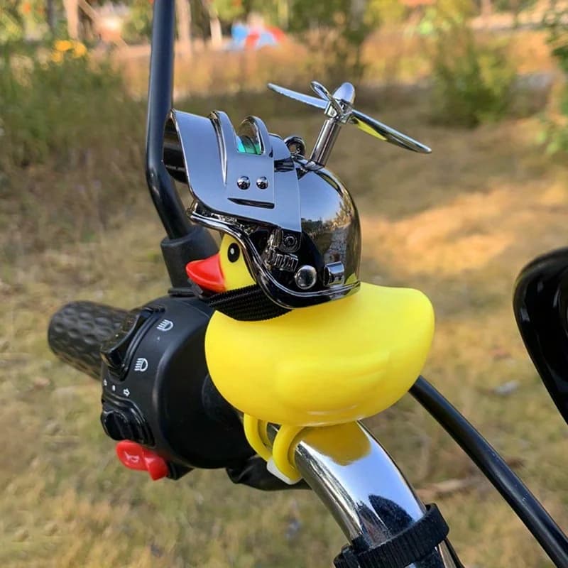 Nice bike doorbell with anatra with propeller Helmet Clacson for bicycle Ornament for dashboard Car dashboard decoration with rubber duck for motorcycle bike