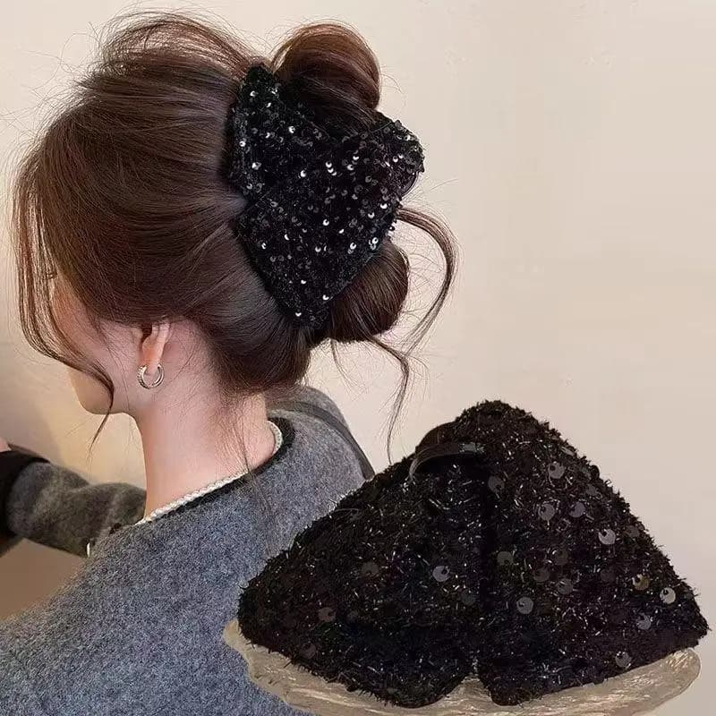 Stylish And Elegant Black Sequined Triangle Shark Hair Clip - Perfect For Half-Up Buns And Loose Ponytails