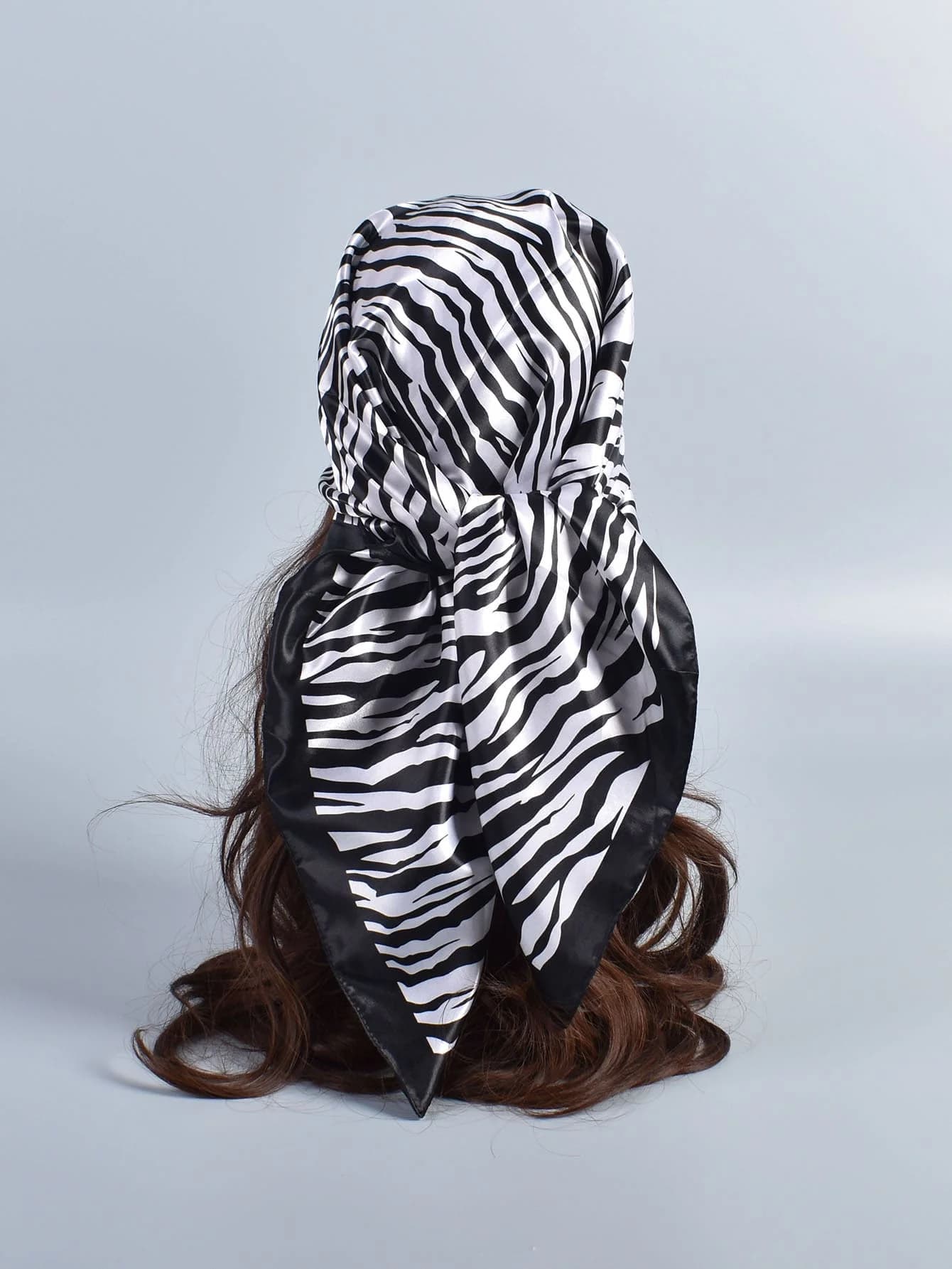 1 pezzo di bandana con stampa a strisce zebrate da donna, bandana quadrata grande, fascia per capelli, fascia per la testa, ideale per abbellire il tuo look