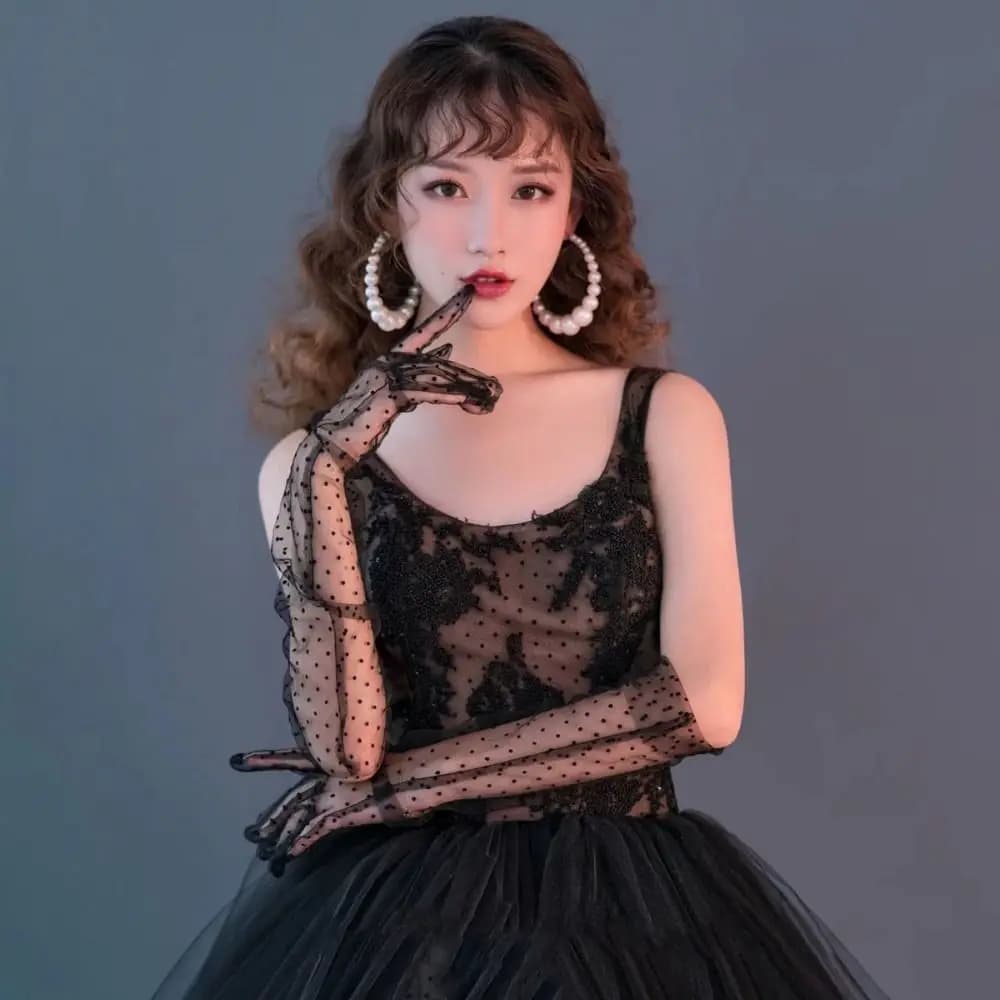 Ultra Slim Long Gloves in Tulle Elastic Lace Summer Gloves with Fingers Transparent Gloves for Solar Protection for Women Wedding Girls