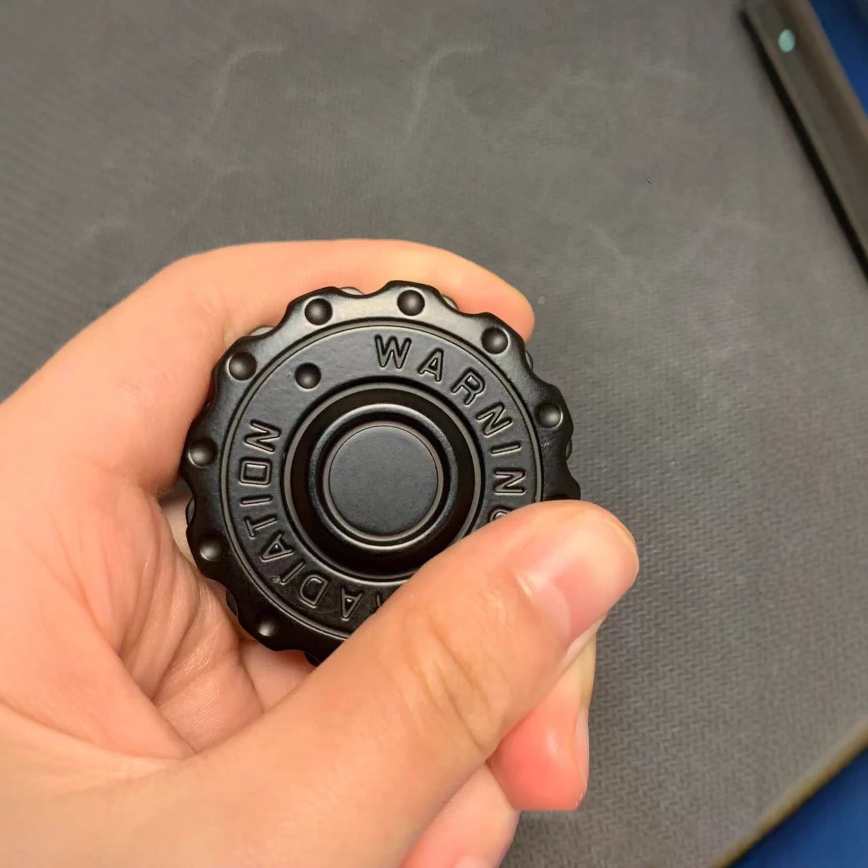 Nuovo Spinner EDC con Segnalatore di Radiazioni, Giocattolo Antistress per Adulti, Strumento ADHD, Antiansia e Antistress