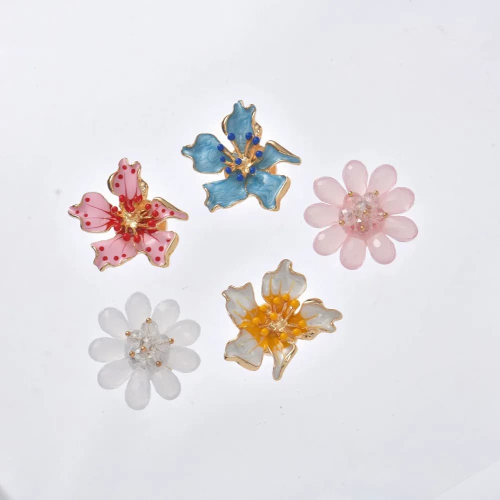 Eleganti Copribottoni Floreali con Base Dorata per Camicette da Donna, Smoking, Abiti Formali e Matrimoni