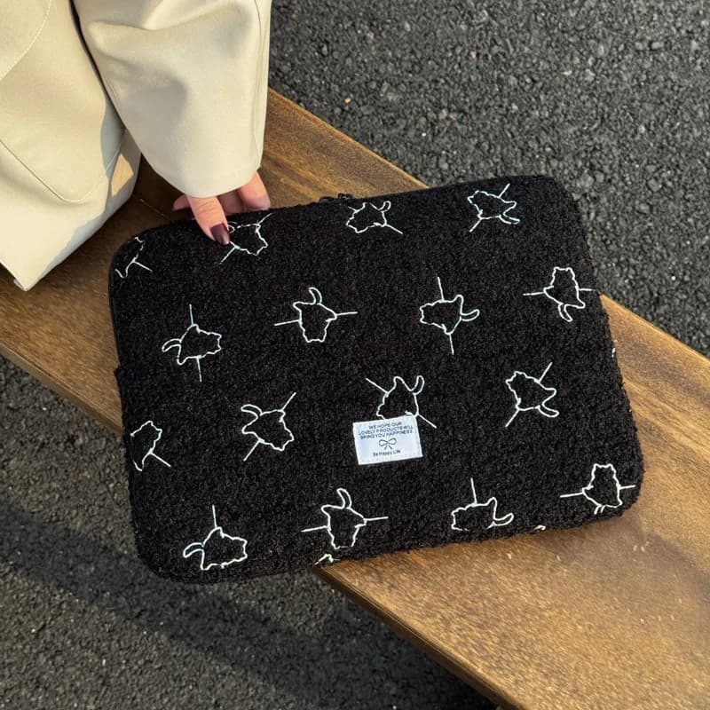 Custodia per Tablet in Peluche Ricamata, Morbida Custodia Protettiva per iPad Pro/Air da 11-13 Pollici, Simpatica Borsa per Laptop da 13-14 Pollici per MacBook