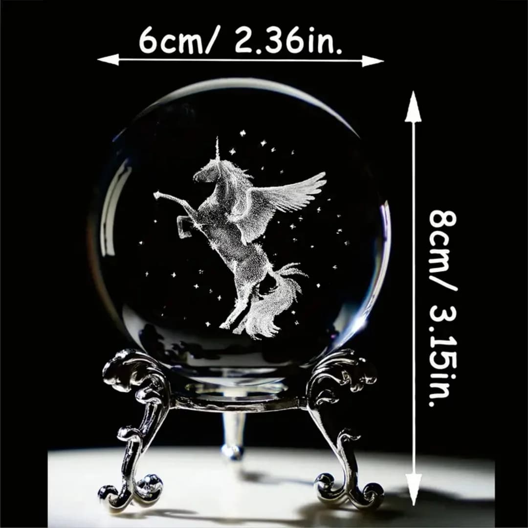 Una decorazione con sfera di cristallo di unicorno, palla di vetro regalo di compleanno, una decorazione domestica con base, un regalo di compleanno per la fidanzata, co