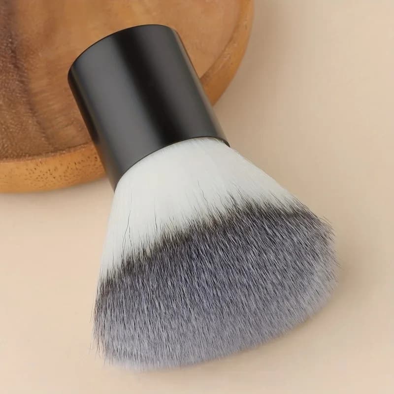 Pennello Kabuki Soffice per un'Applicazione Perfetta di Fondotinta, Bronzer, Illuminante e Blush