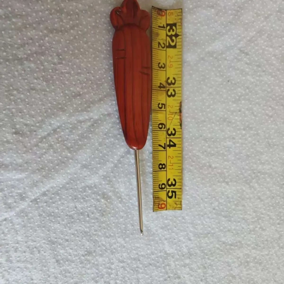 Short Red Sandalwood Carrot Carving Head Handle Crochet Hook Stainless Steel Knitting Sweater Needles DIY Sewing Tool