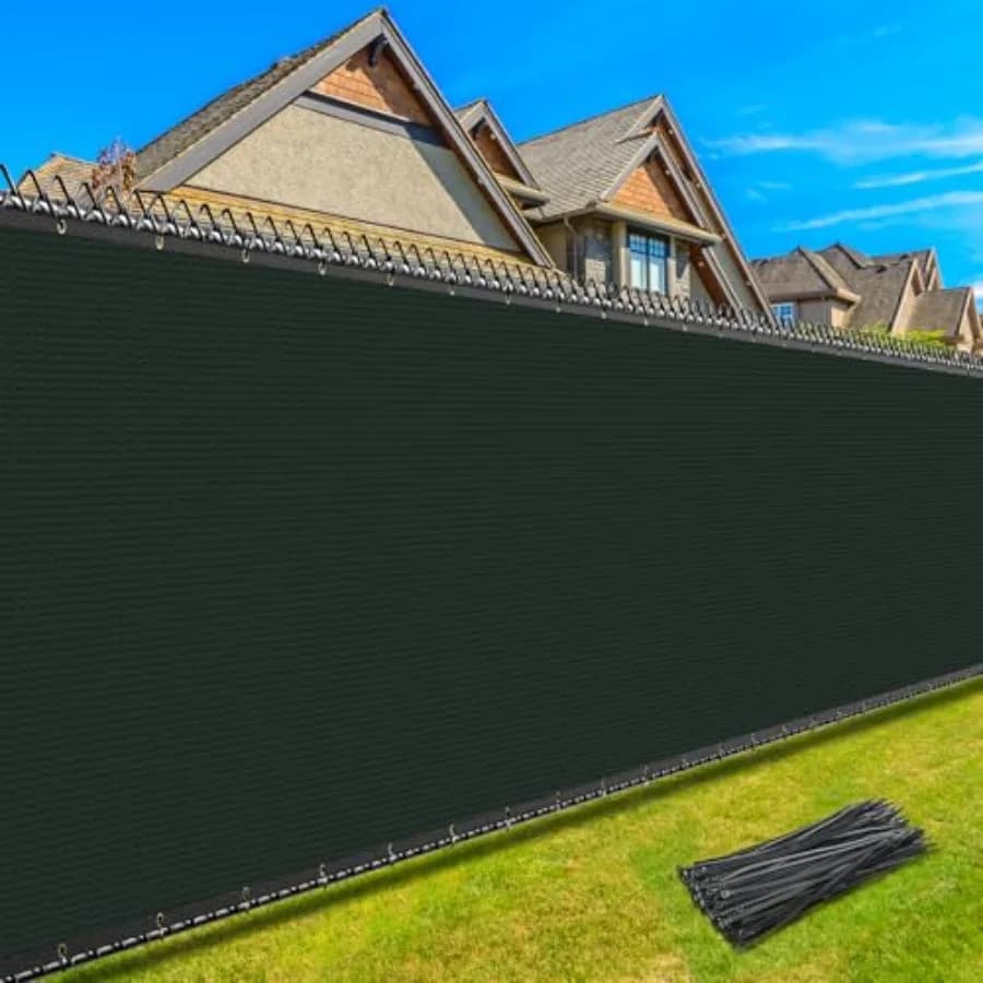Chain Link Fence Privacy Screen 90% Privacy Fence Cover Outdoor 170GSM HDPE Outdoor Privacy Screen with Brass Grommets Wind and