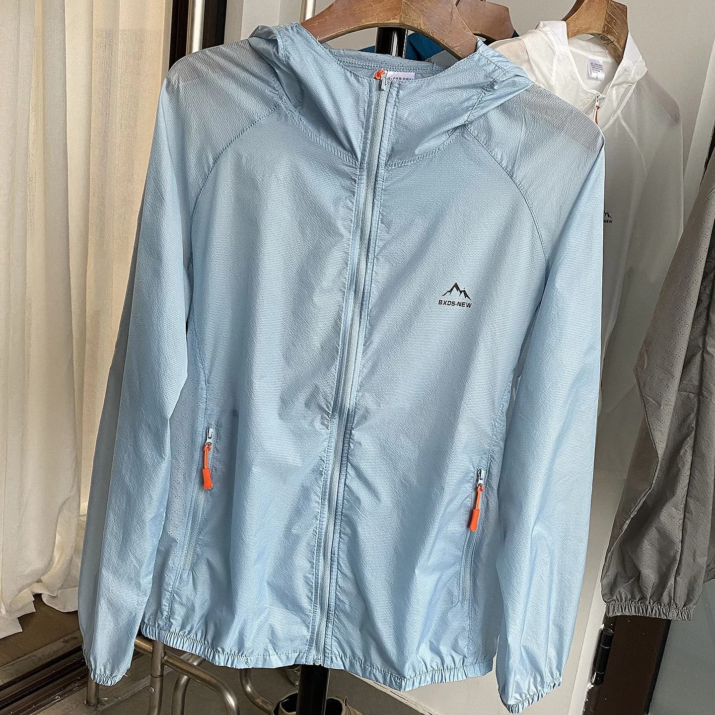 Ultra-Thin Breathable Quick-Dry Lightweight Summer Outdoor Hooded Sun Protection Skin Jacket Fashionable Urban Style Men's Ja...