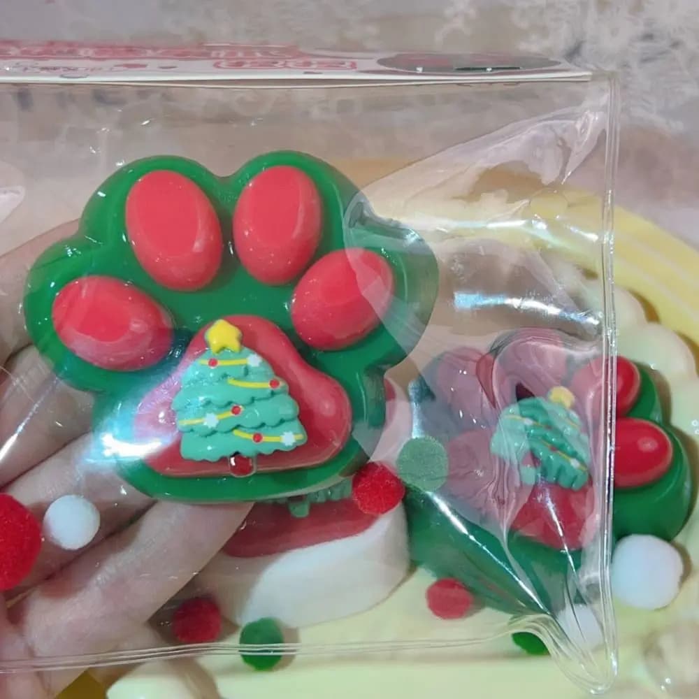 Cute Slow Rebound Cat Paw Squeeze TPR Soft Pinching and Decompressing Christmas Tree Kawaii Stress Relief
