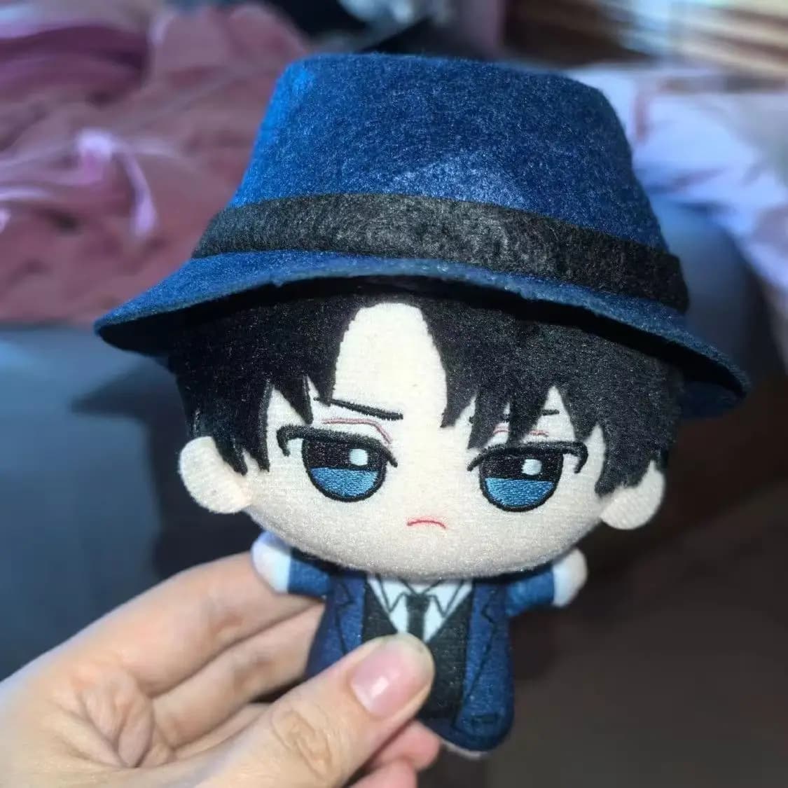 Peluche Levi Ackerman 10cm, Personaggio Anime, Giocattolo in Cotone Imbottito, Ciondolo Portachiavi, Regalo di Compleanno