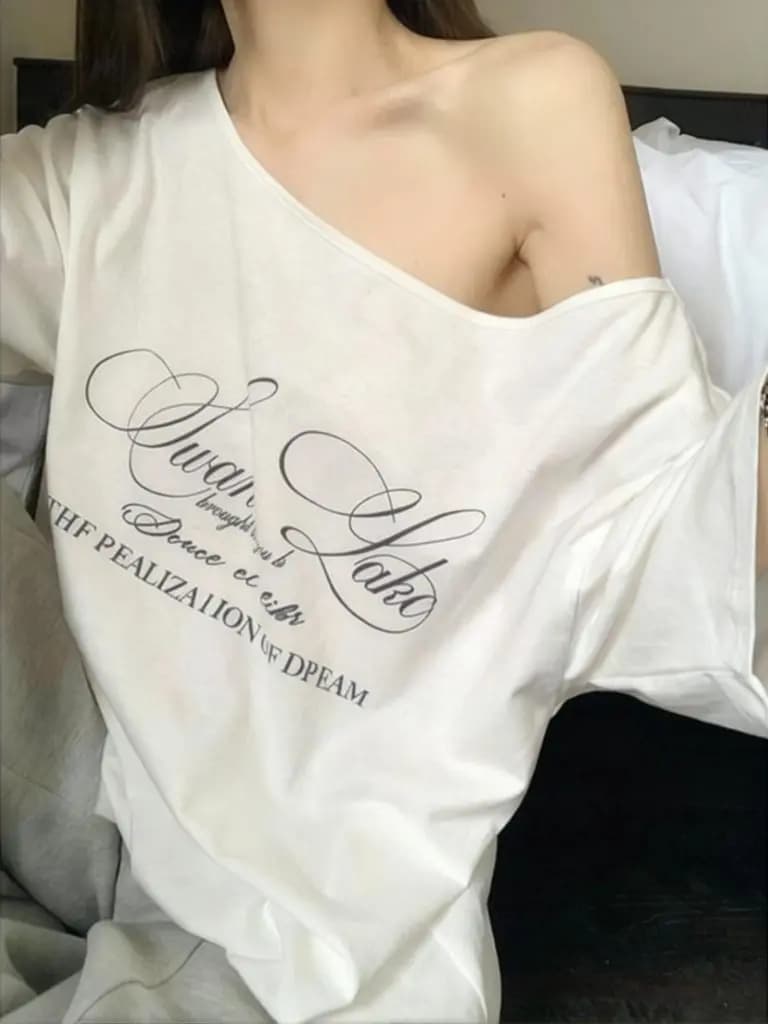 T-shirt oversize monospalla a manica corta da donna, top estivo casual con spalle scoperte, maglietta ampio stile boyfriend, sexy, tinta unita bianca