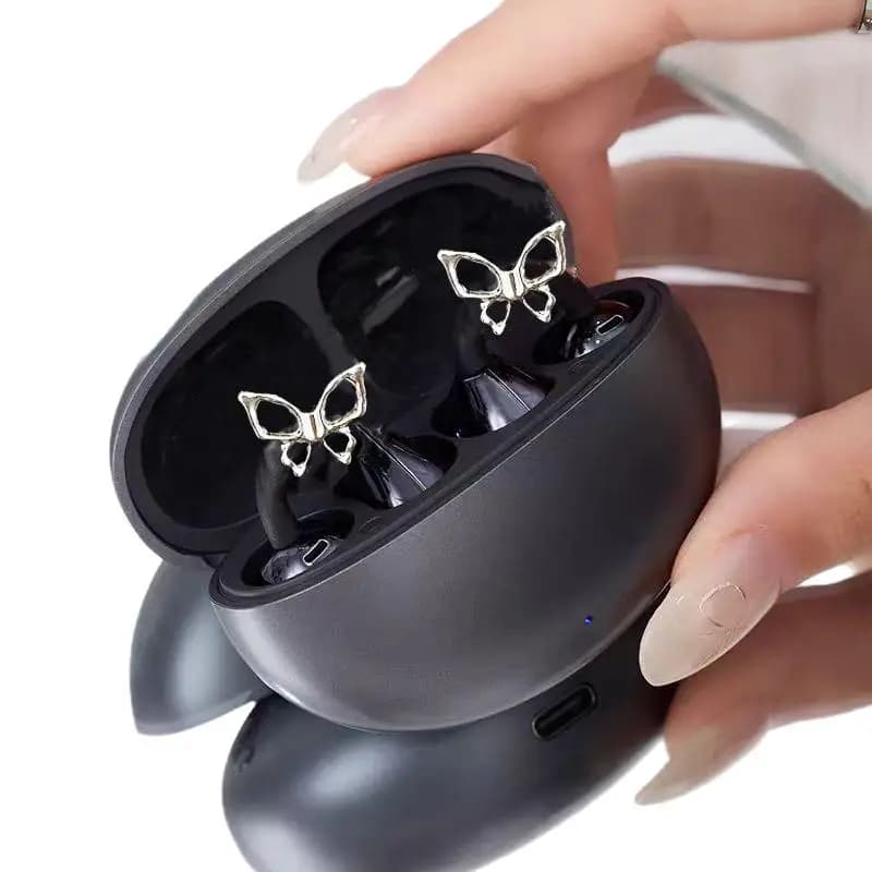 Hollow Butterfly Anti-Drop Bluetooth Earbuds Clip 1/2Pcs Cute Decorative Wireless Earphone Accessory for Holiday Trips
