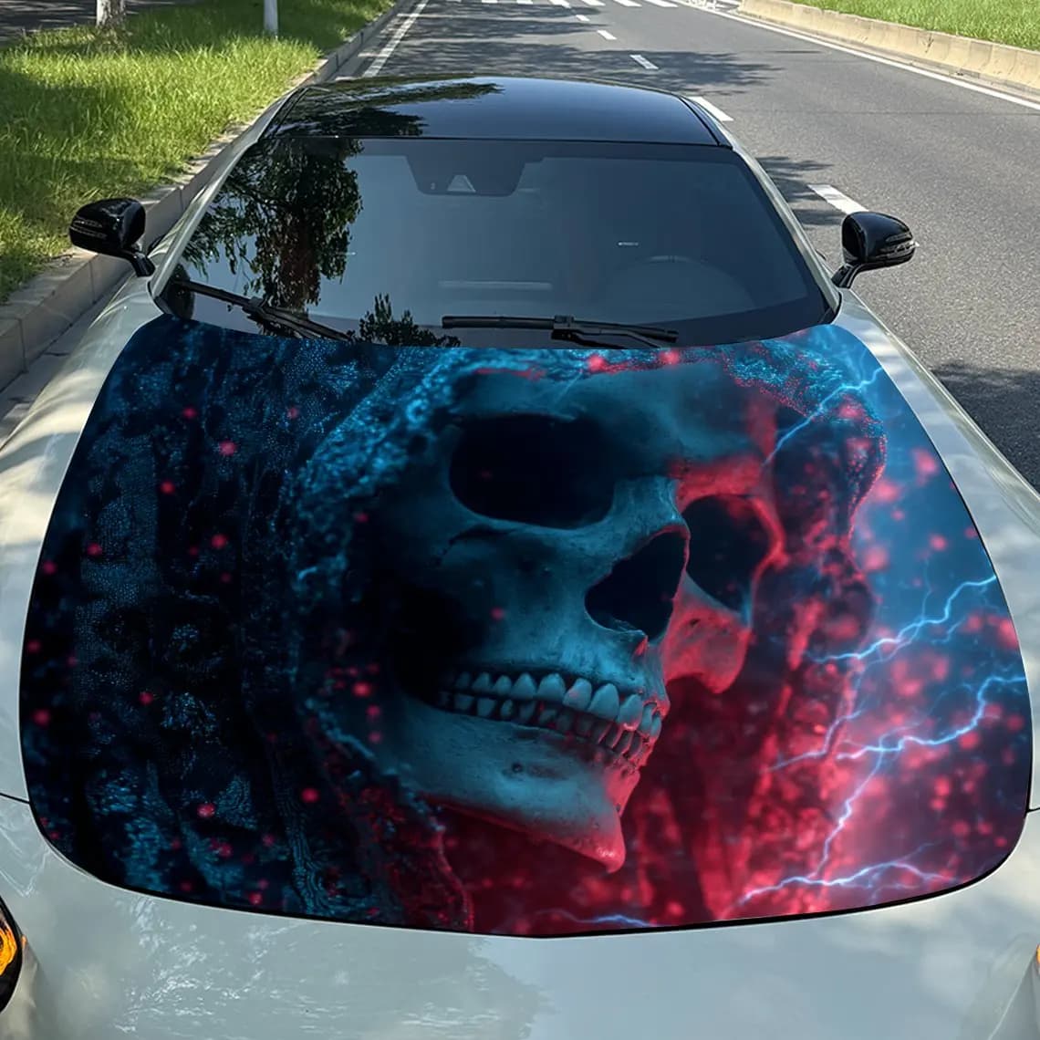 Car Vinyl Wrap with Lightning Flame skull - Waterproof and wear-resistant, ideal for various car models, design with cool pattern, car B