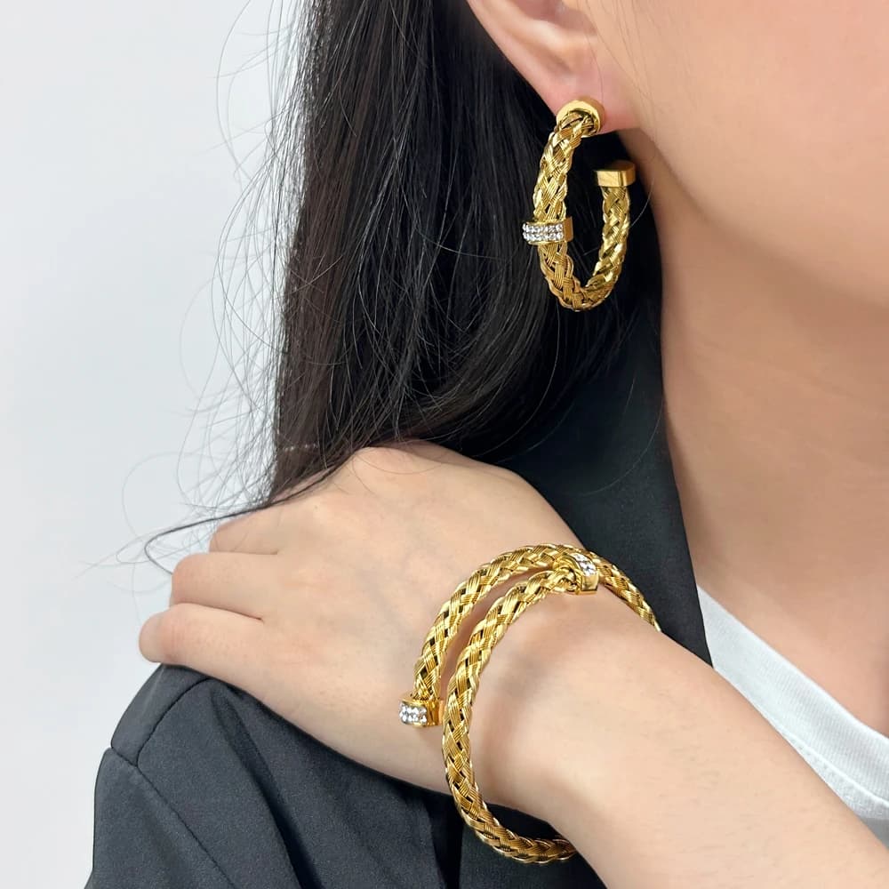 USENSET 2024 New Trendy Gold Silver Color Metal Twisted Bracelet Bangle Waterproof PVD Plated Hand Jewelry