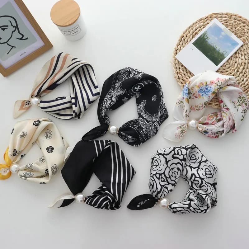2025 New Fashion Fibbia magnetica Collana di perle Sciarpa di seta lunga stretta per le donne Sciarpa di protezione del collo Camicia abbinata Sciarpa sottile