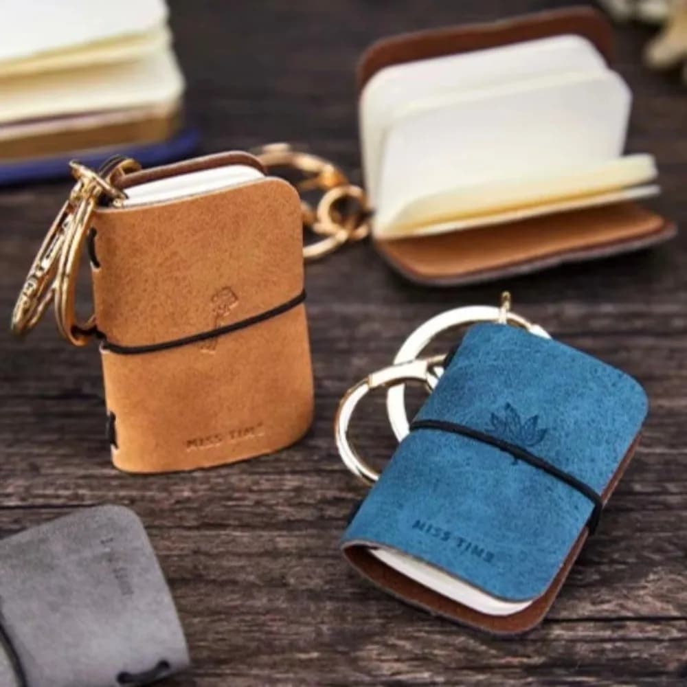 Portable PU Journal Keychain Daily Planner Soft Leather Backpack Charm Notebook Compact Pocket-Sized Mini Portable Diary