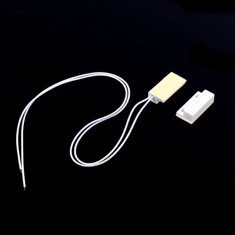 1pc MC-38 Sensore per porte e finestre cablato MC38 Interruttore magnetico normalmente chiuso NC per il nostro sistema di allarme a filo GSM PSN domestico