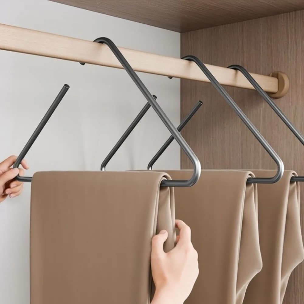 5PCS Non Slip Triangle Coat Hangers Rust-Proof Space-Saving Clothes Hangers Metal Sturdy Wardrobe Hanger Clothes Storage