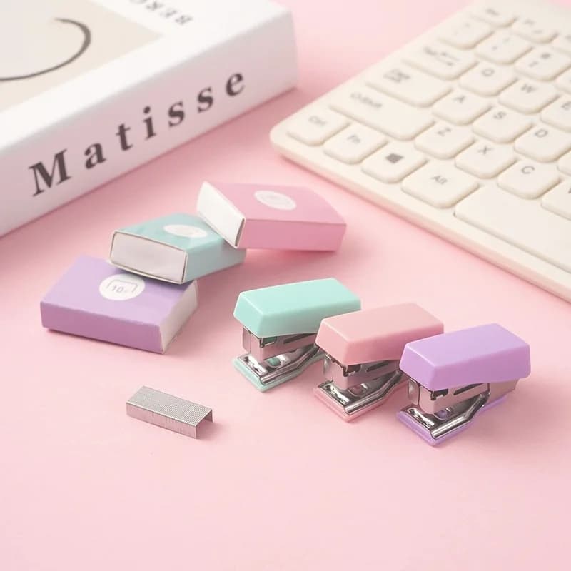 Mini Graffettatrice per Documenti, Set Graffettatrice in Metallo con 500 Graffette 10 # Kit di cancelleria carini per la scuola e l'ufficio, forniture per rilegatura