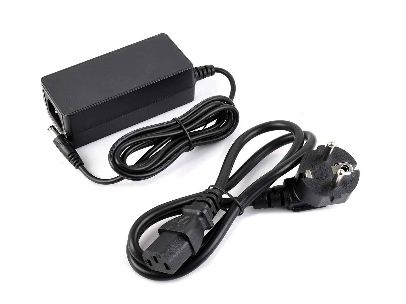 Power adapter USA/EU, 19 V/3,5 A, external diameter 5.5 mm, ID 2.5 mm, DC plug