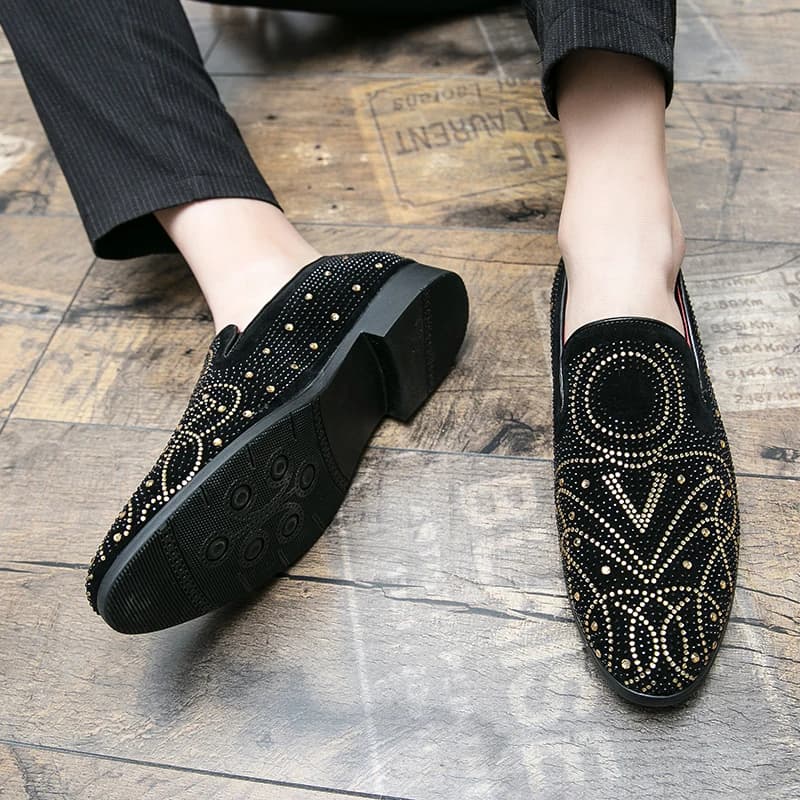 Primavera e autunno nuovi mocassini scarpe da uomo a punta in pelle scamosciata moda comode scarpe casual scarpe da uomo in pelle alla moda