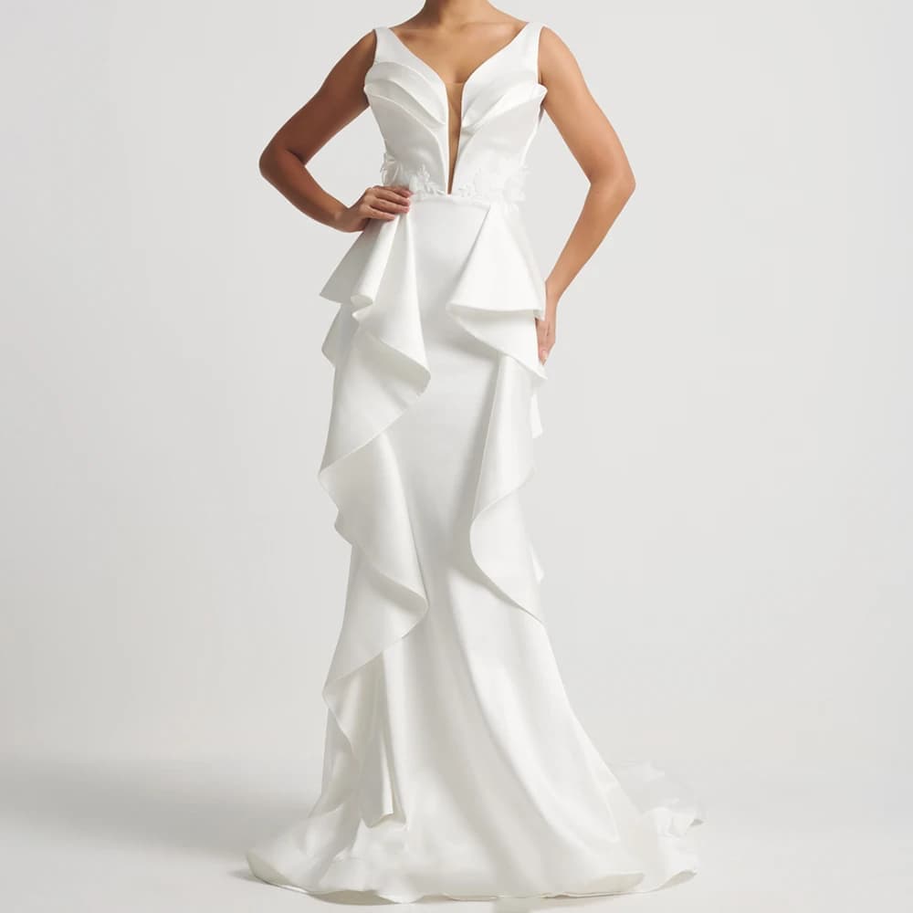 Abiti da sera a sirena personalizzati Abito da ballo senza maniche con scollo a V lungo fino al pavimento Abito da festa drappeggiato con lacci senza schienale con fiori alla moda