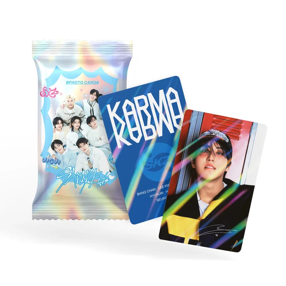 NUOVO pacchetto SKZOO sorpresa KARMA STRAYKIDS carte laser buste di plastica laser auto-stampate supporto stella piccole carte 24/scatola