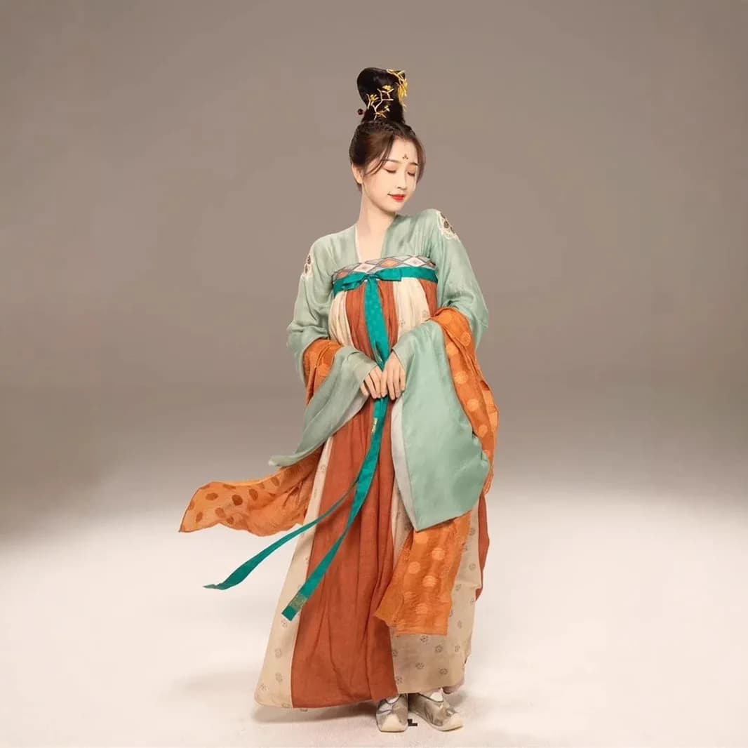 Hanfu originale Hantang in tessuto leggero, camicetta da donna a lunghezza petto e abito in stile antico, set di abiti da fata in stile antico