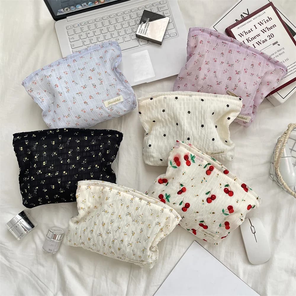 New Summer Small Floral Cosmetic Bag Portable Skincare Storage Pouch Travel Wash Bag Canvas Clutch Bag