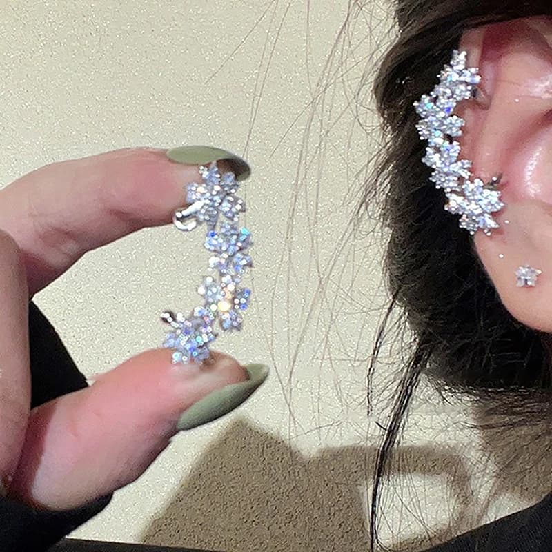 ● 1 pezzo di orecchini a clip con fiori di zircone, semplici e alla moda, senza piercing, per donna, scintillanti, ideali per feste, matrimoni, regalo.
