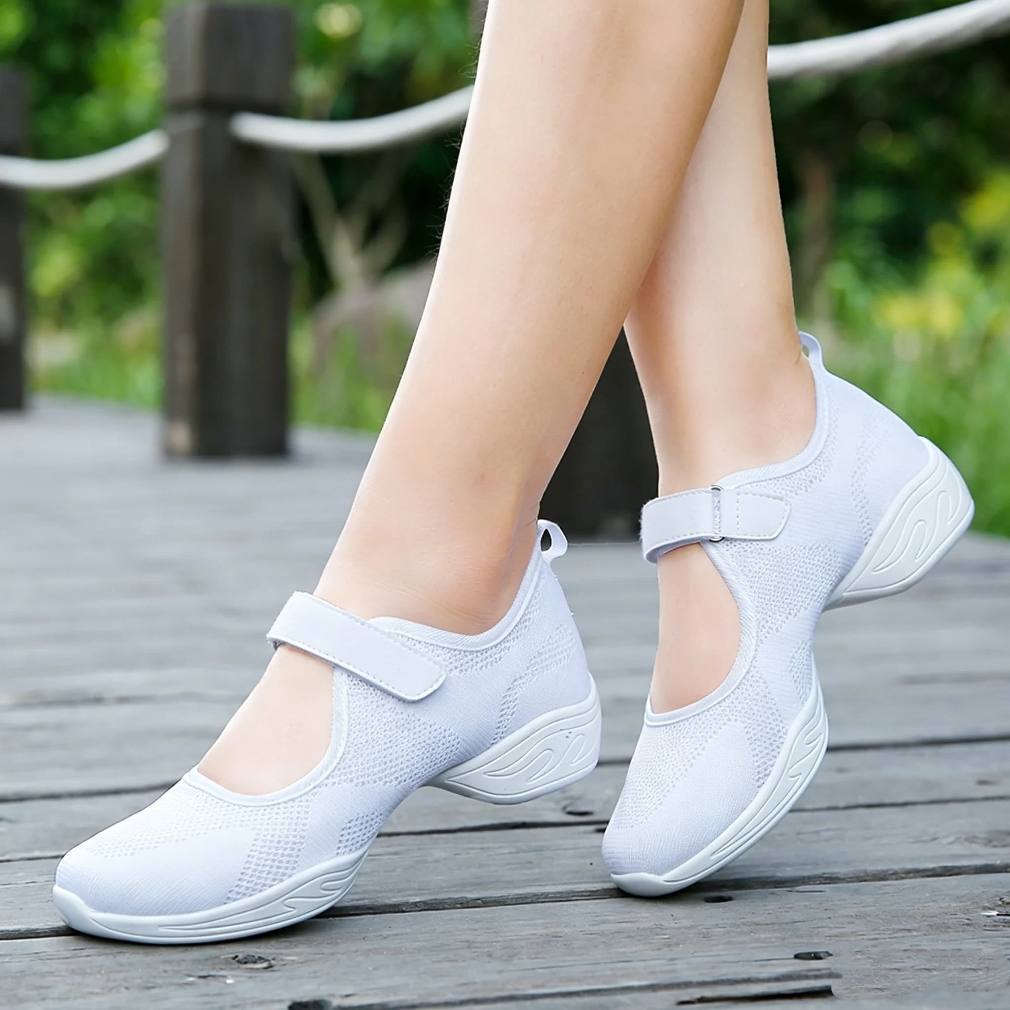 Women Lightweight Dance Shoes Non-slip Split Sole Sneakers for Jazz Ballroom Practice 6710