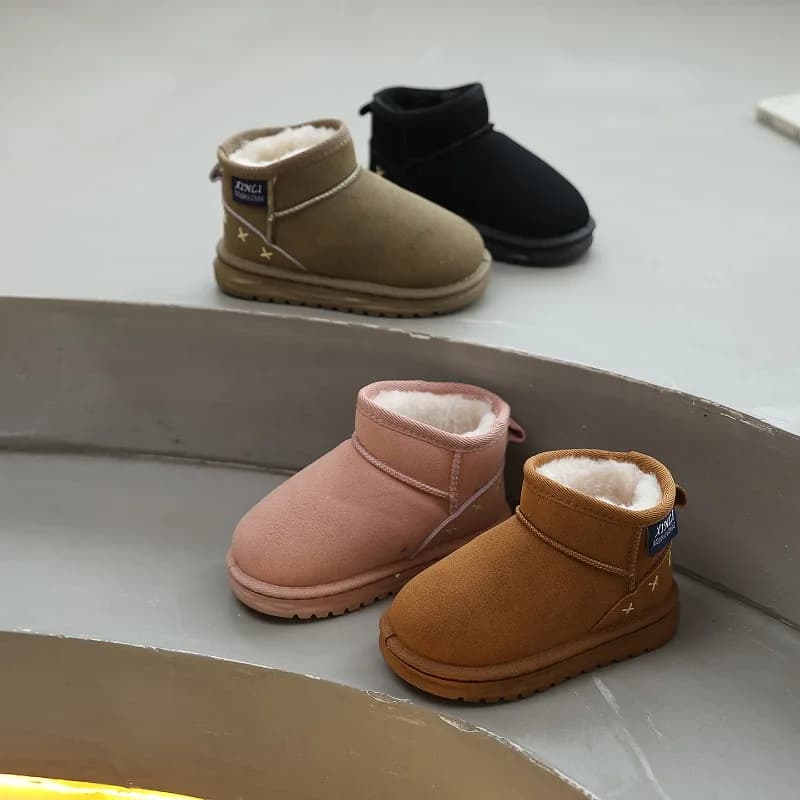 2025 New winter shoes for children for boys and girls Comfortable and versatile snow boots Classical thickened hot boots