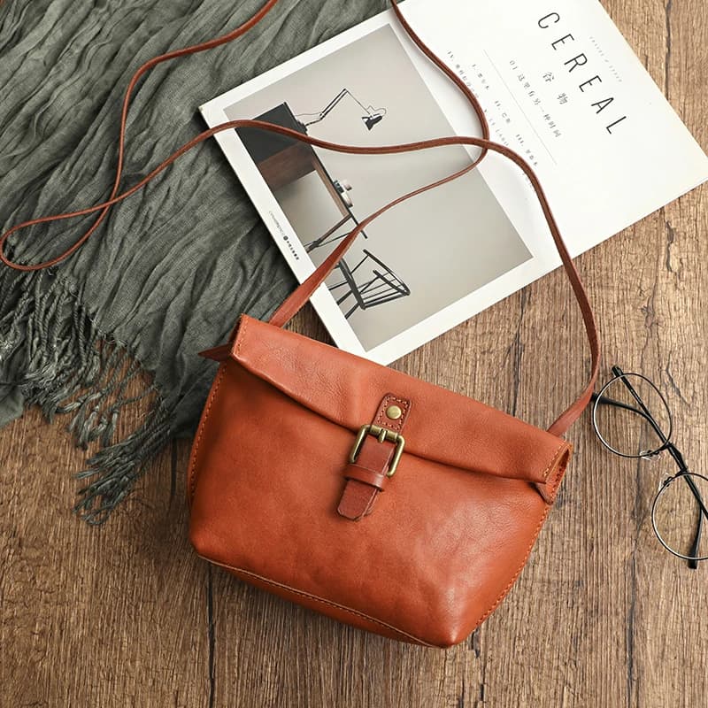 Women's Genuine Leather Soft Shoulder Bag Shoulder Strap Shoulder Bag in Real Women's Leather Small Bag Retro Phone Bag for Girls