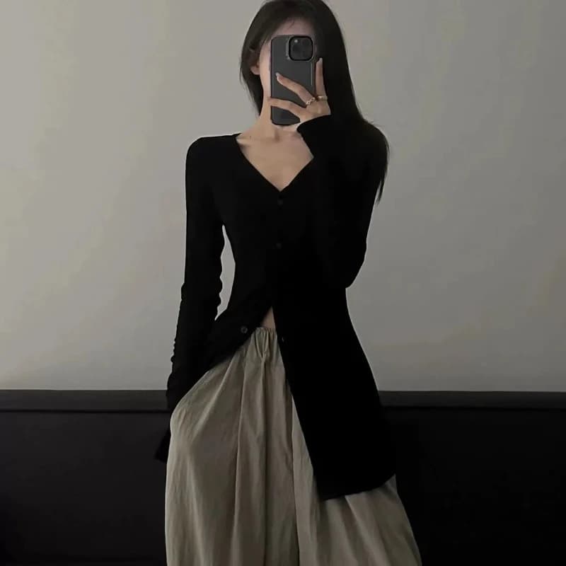 Black V-neck Long Sleeve Button Cardigan Spring Autumn New Slim Solid Youth Sexy T Shirt Tops Y2K Fashion Casual Women Clothing